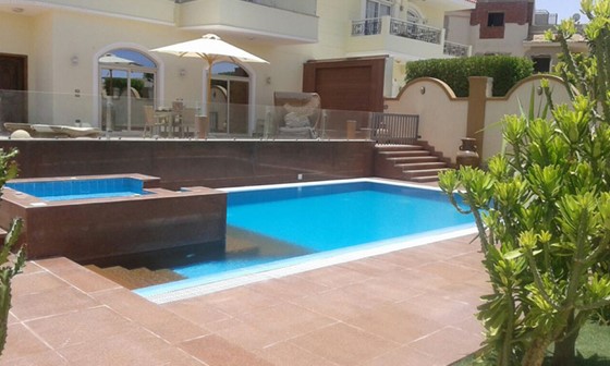 Twin Villa with Pool, Jacuzzi, garden